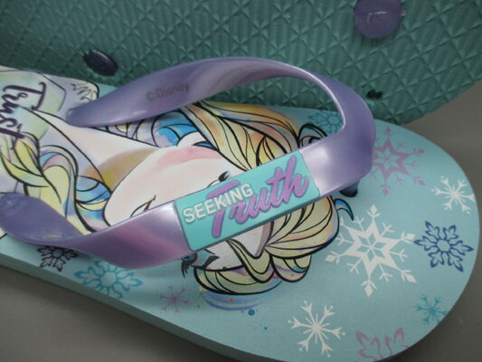 Lightweight Kids Character Flip Flops Sandals Cute Beach Flip Flops Custom Size