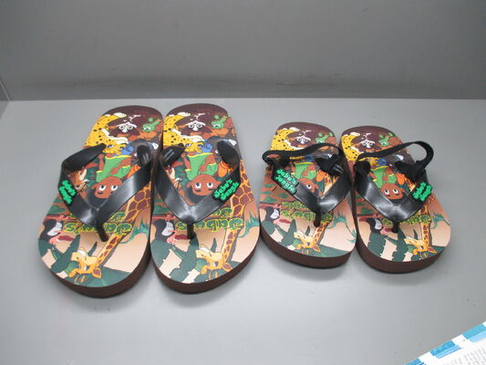 OEM PE EVA Kids Character Flip Flops Sandals Open Toe Style Anti Slip Design