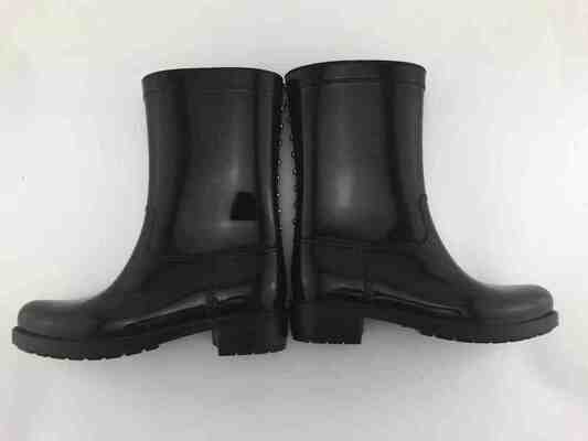 PVC Ladies Rain Boots Mid Calf Boots With Buds Trims Women'S Gardening Ankle Boots