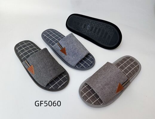 Non Slip Warm Men's Indoor Outdoor Slippers With Fashionable Uppers Free Samples