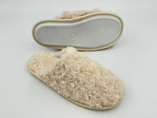 ODM OEM  Womens House Slippers With Different Cuts And Materials