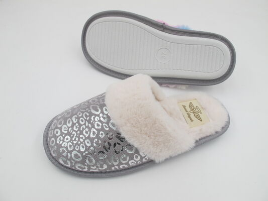 All Seasons Faux Fur Lined  Anti Slip Womens House Slippers With Different Materials