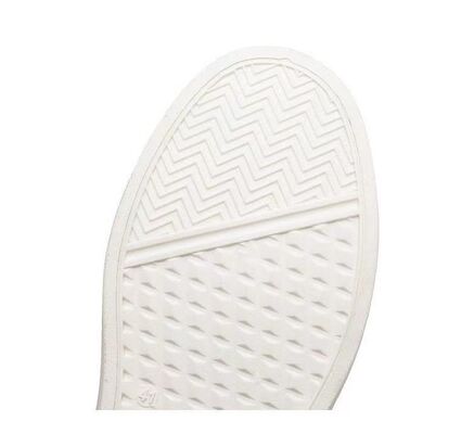 Men's Casual Walking Sneakers with Breathable Mesh Upper Anti Slip Outsole and Faux Fur Lining