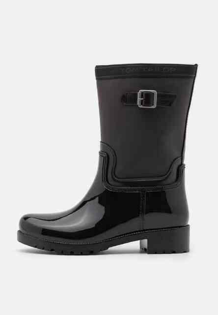 Ladies Pvc Tall Garden Boots Waterproof Rain Boots With Solid Pvc Upper Buckled Trims